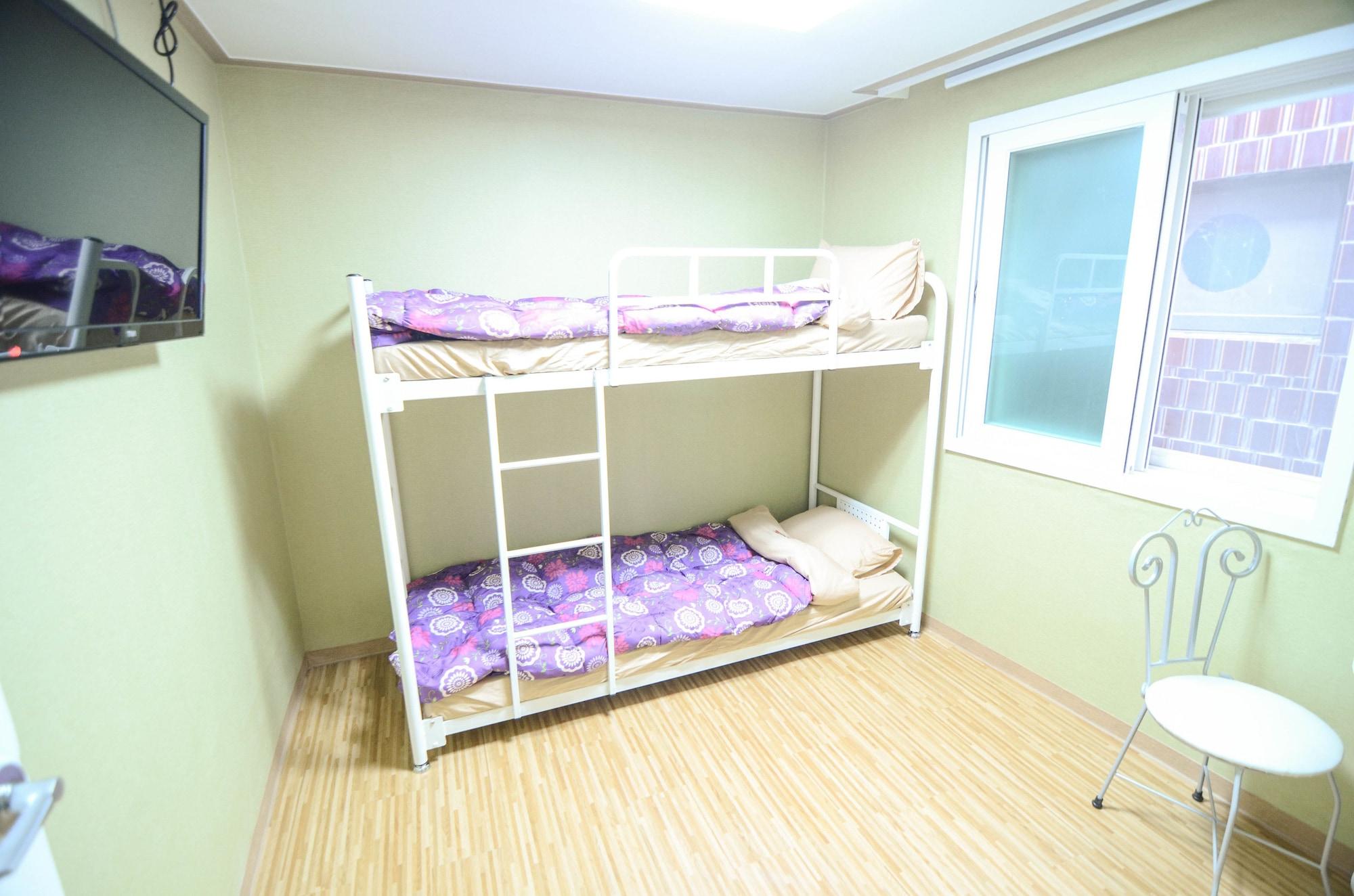 Yakorea Hostel Dongdaemun Seoul Bagian luar foto