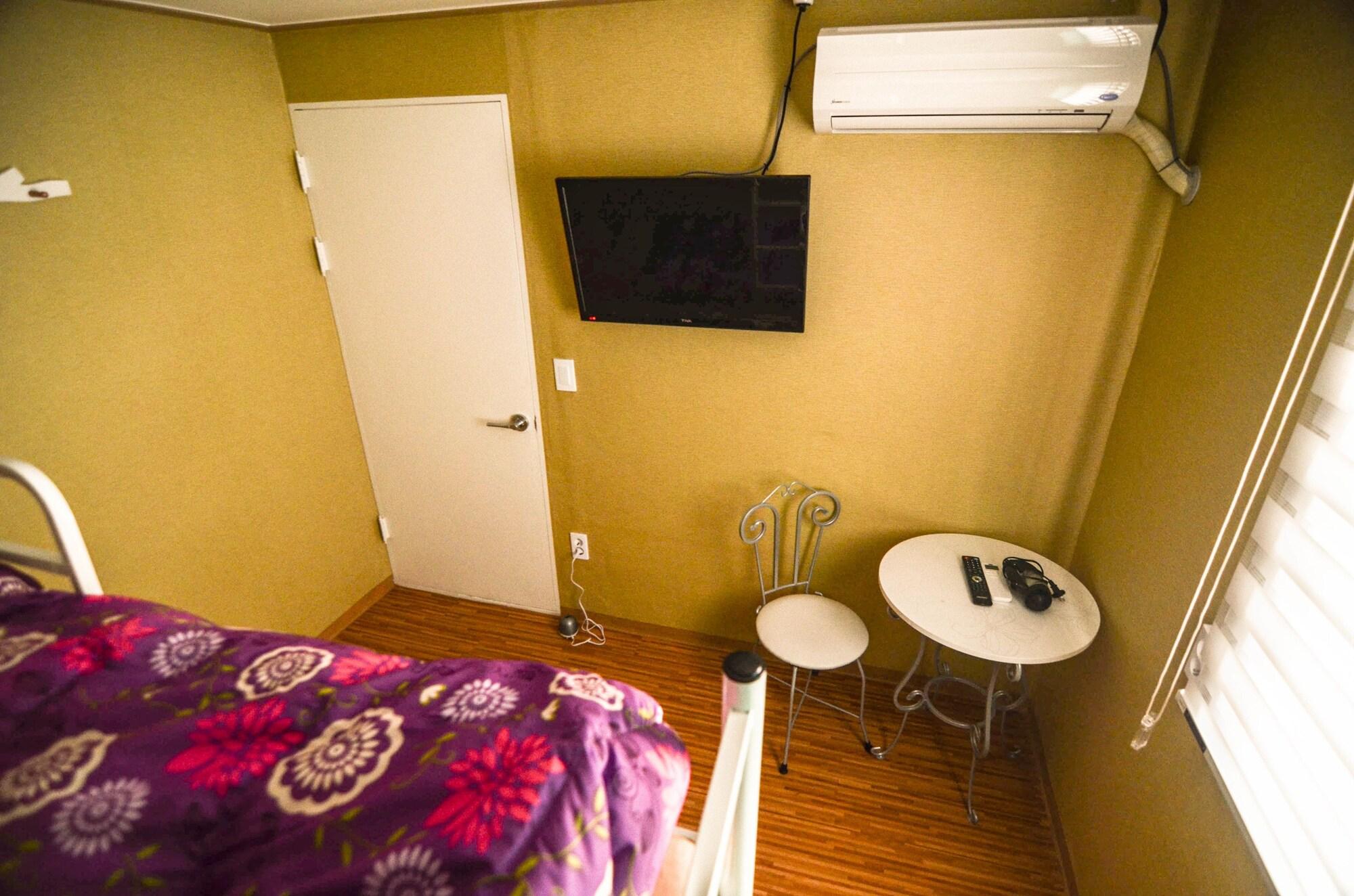 Yakorea Hostel Dongdaemun Seoul Bagian luar foto