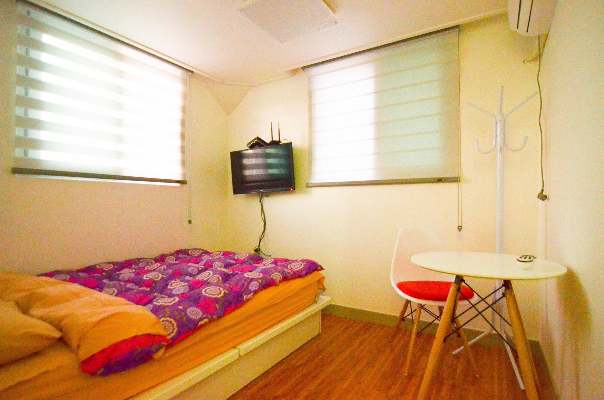 Yakorea Hostel Dongdaemun Seoul Bagian luar foto