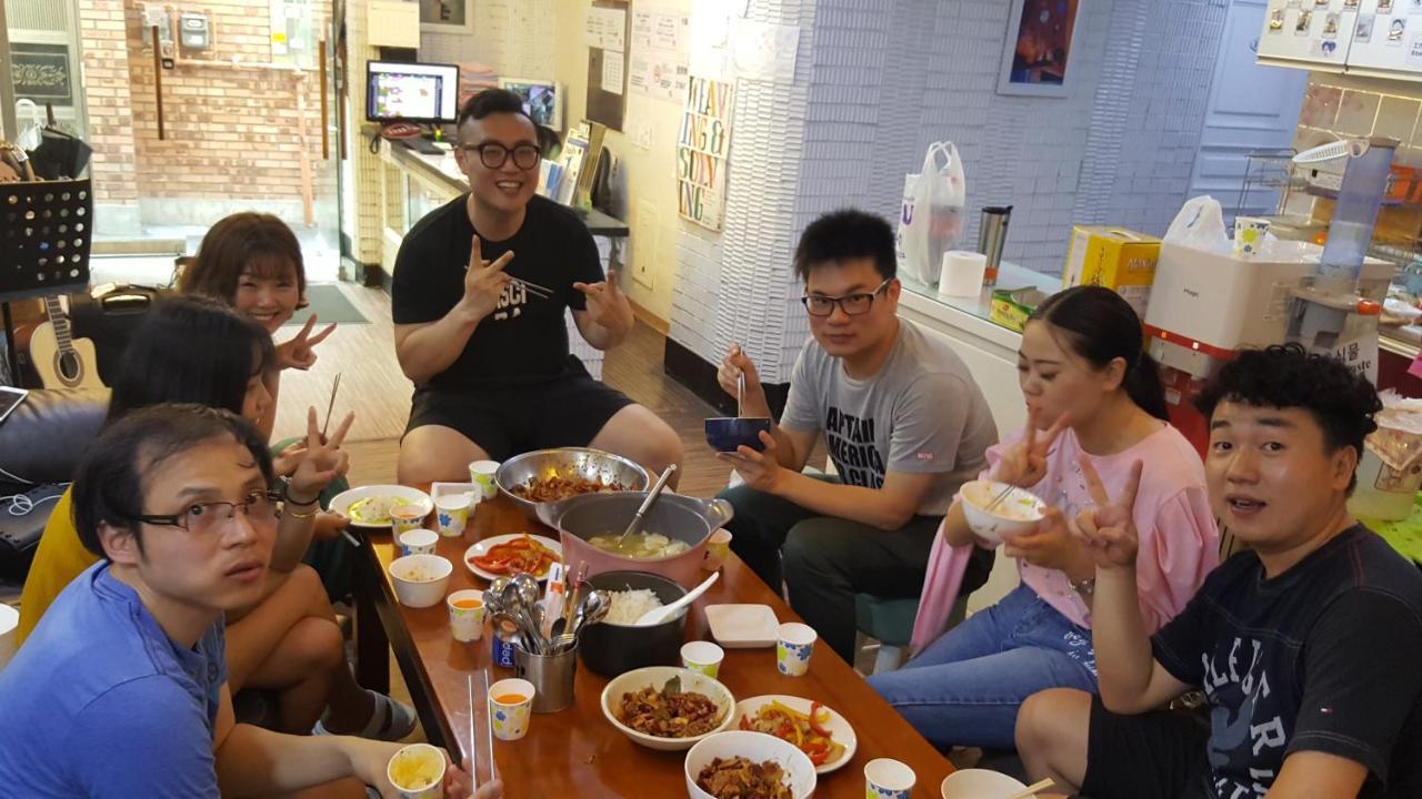 Yakorea Hostel Dongdaemun Seoul Bagian luar foto